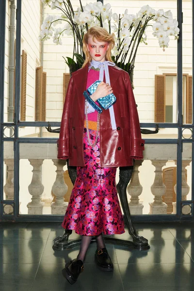 Look 37